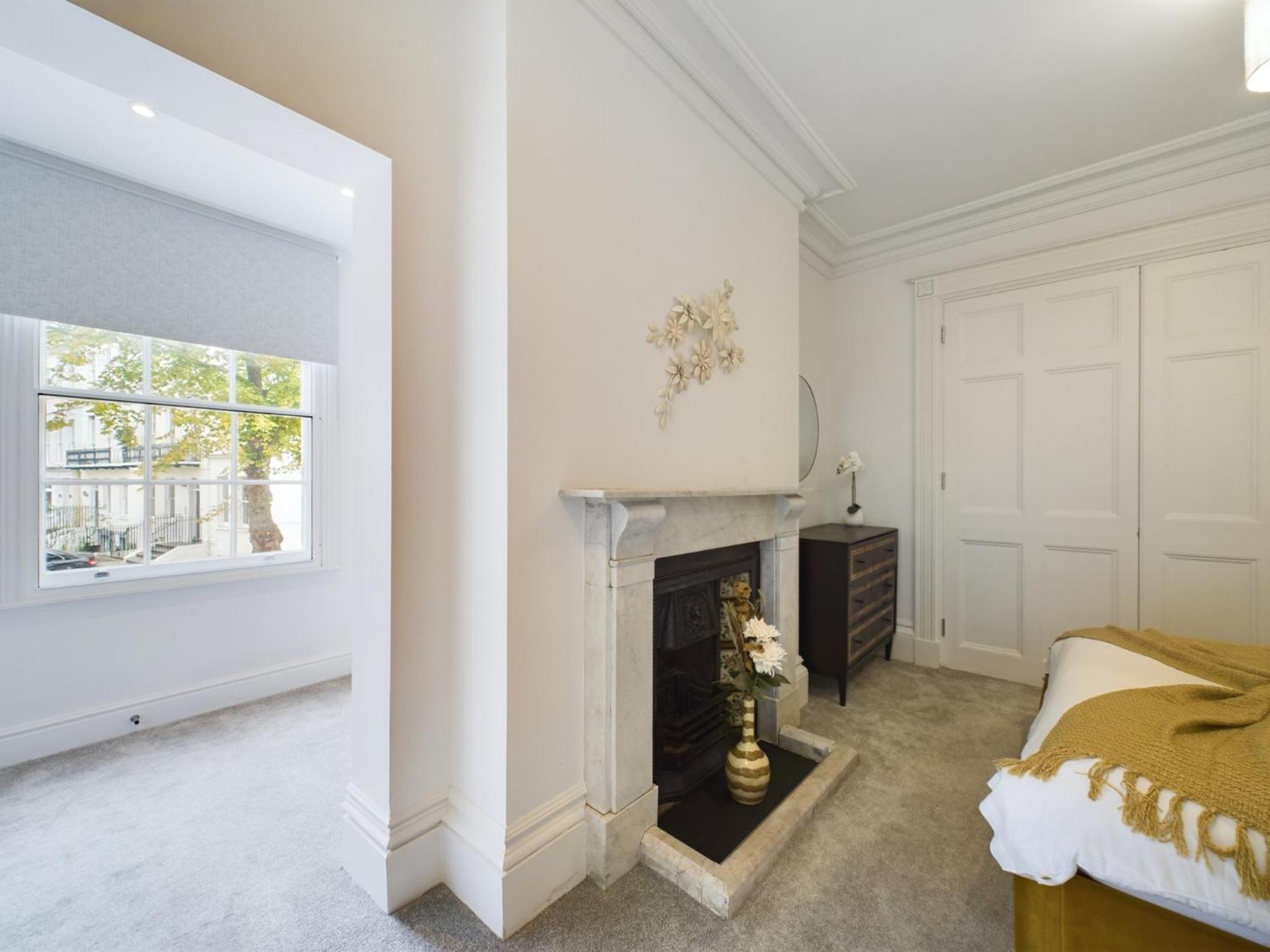 Belle Vue Regency King Size W Free Parking Apartment Cheltenham Exterior photo
